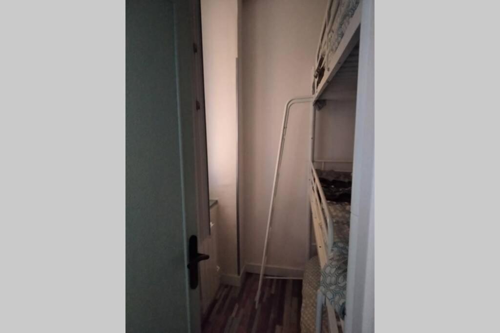 Appartement Familial - 2 Chambres 코트레 외부 사진